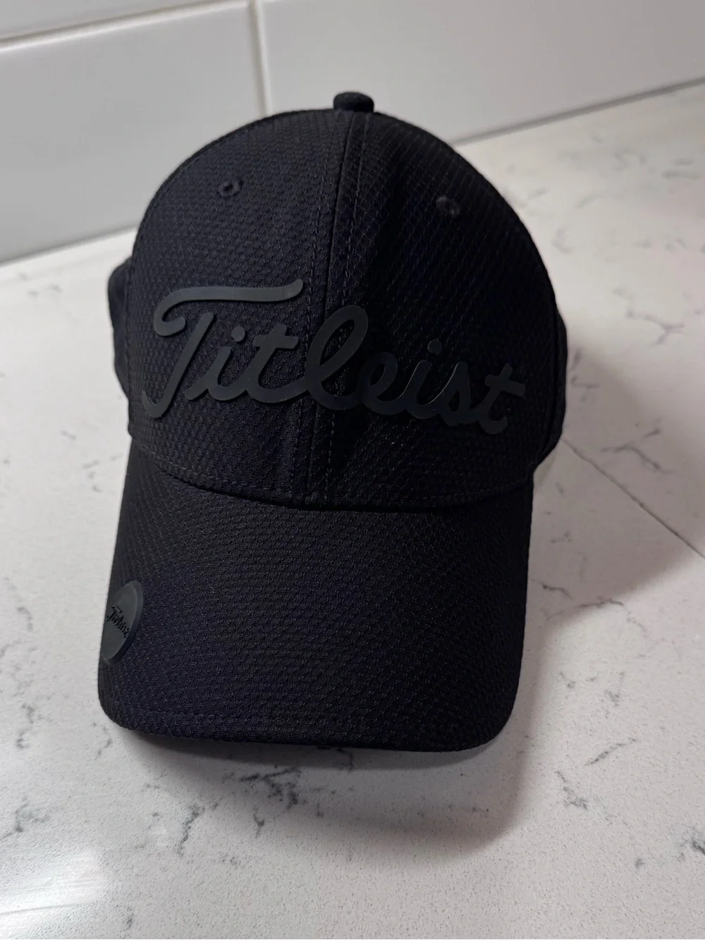 Titleist Black Players Performance Ball Marker Golf Hat - Picture 2 of 5